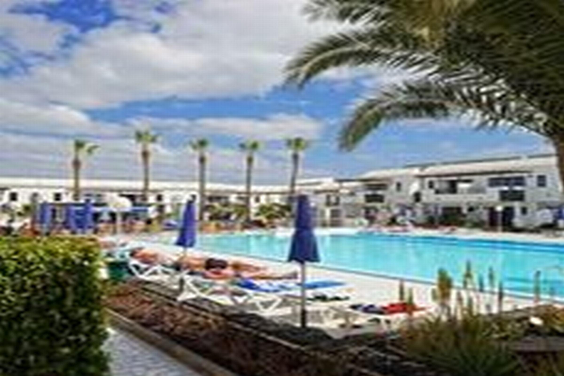 Plaza Azul Aparthotel Puerto del Carmen  Exterior photo