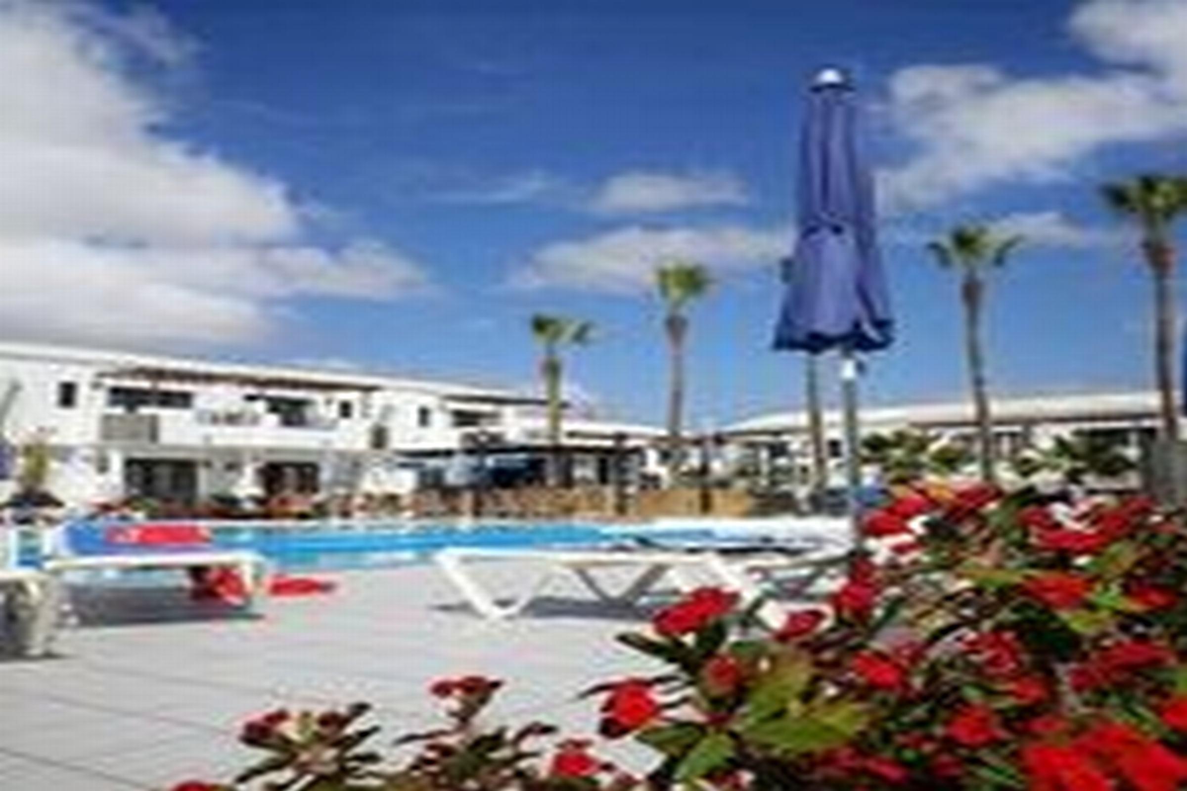 Plaza Azul Aparthotel Puerto del Carmen  Exterior photo