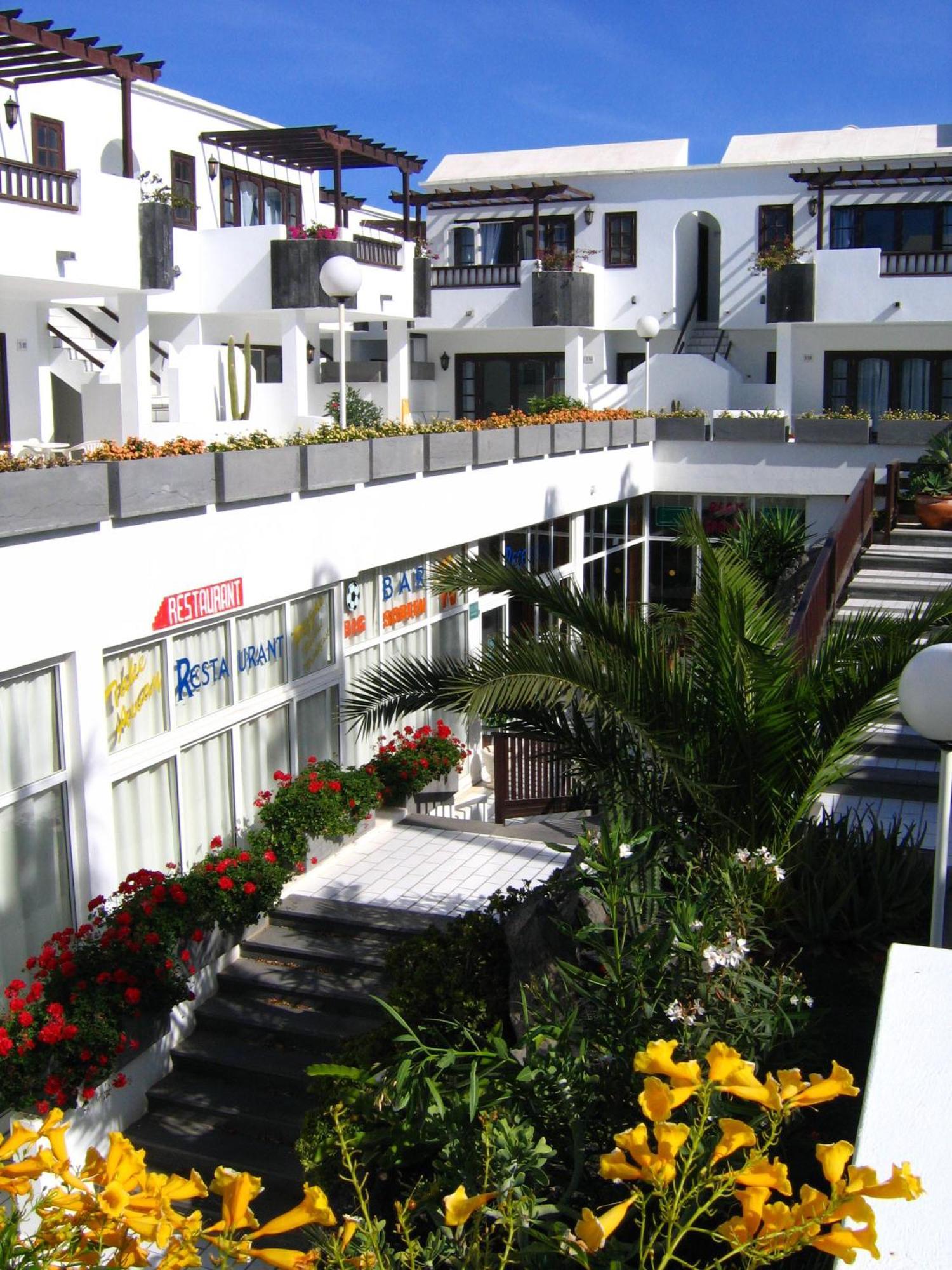 Plaza Azul Aparthotel Puerto del Carmen  Exterior photo