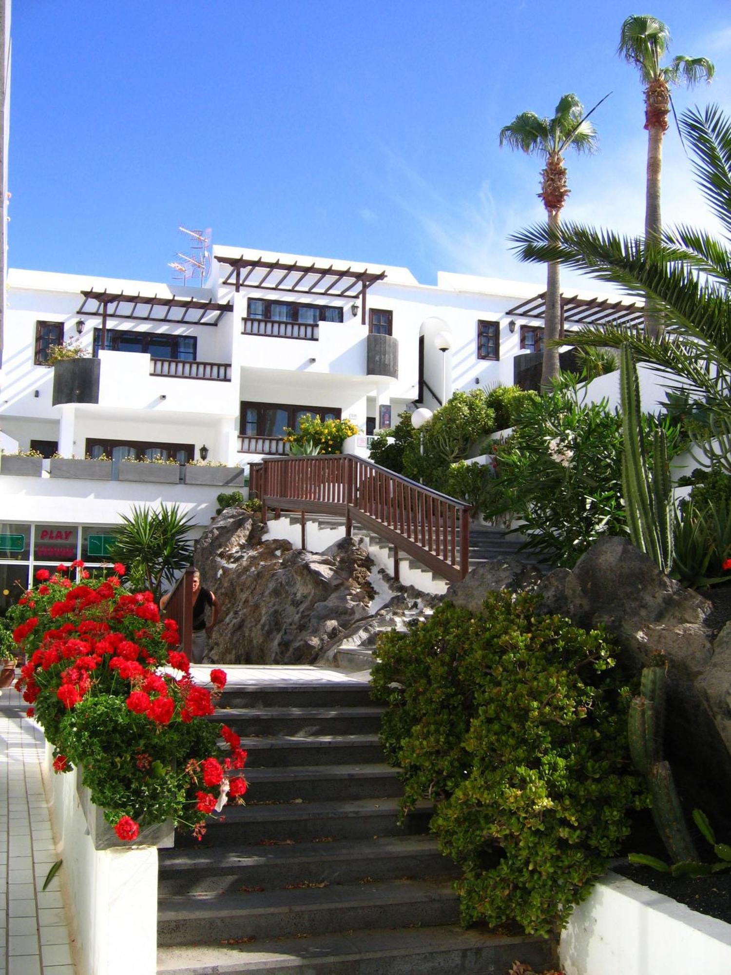 Plaza Azul Aparthotel Puerto del Carmen  Exterior photo